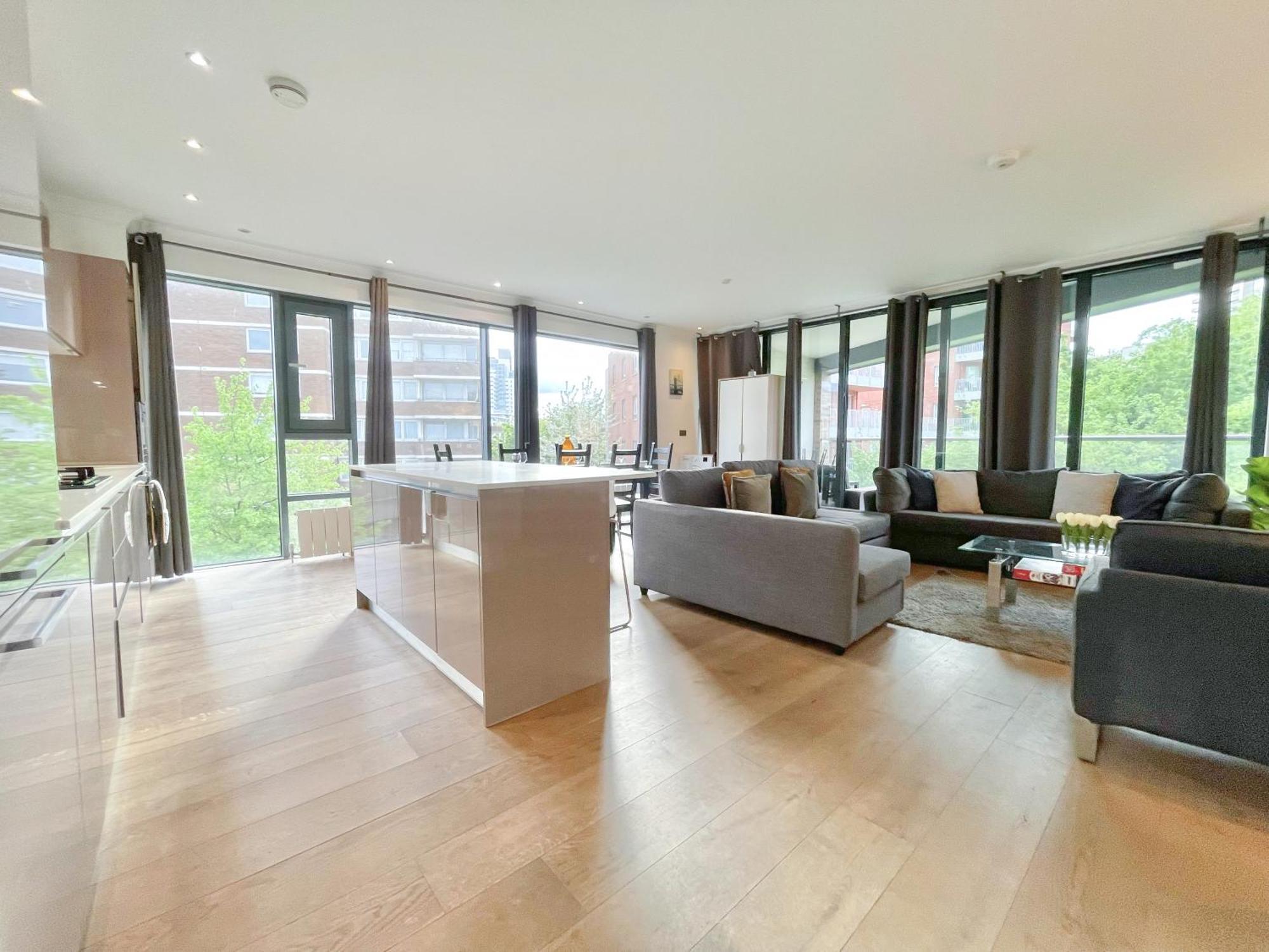 Sleek 3-bedroom Flat With Lift & Wi-fi In Southwark, Borough Near The Shard